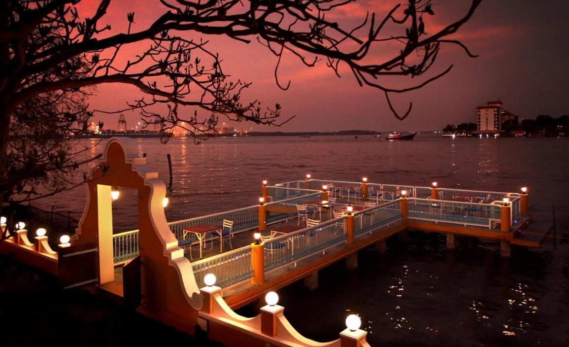 Bloom Boutique Waterfront Fort Kochi Exteriör bild