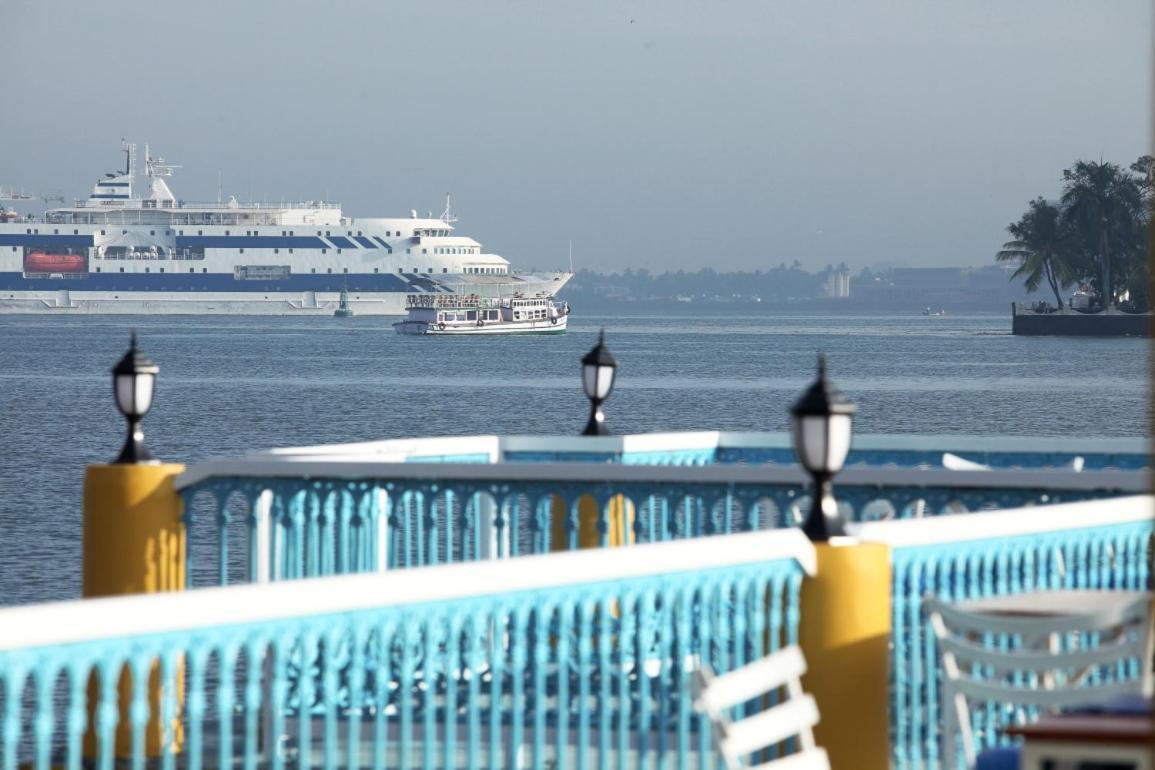Bloom Boutique Waterfront Fort Kochi Exteriör bild